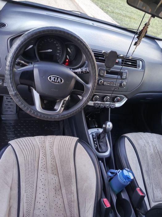 Продам автомобиль KIA RIO