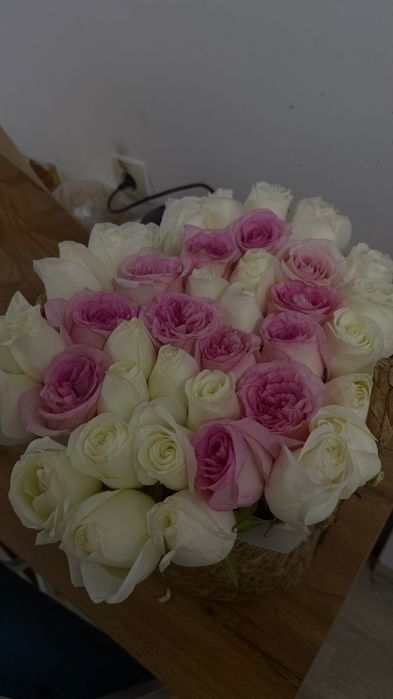 Сыйлыққа арналған раушан гүл шоғы