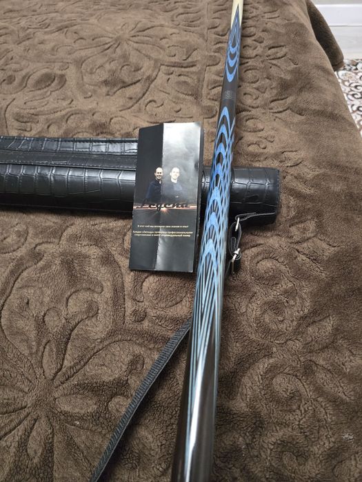 Кий для игры на  бильярде. Тюльпан Легенда.