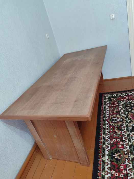 Стол письменный или для компьютера