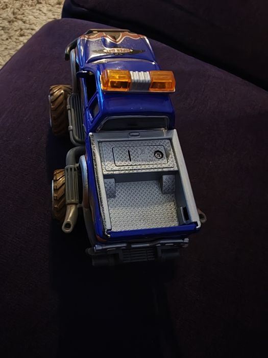 Mașină off road XR7