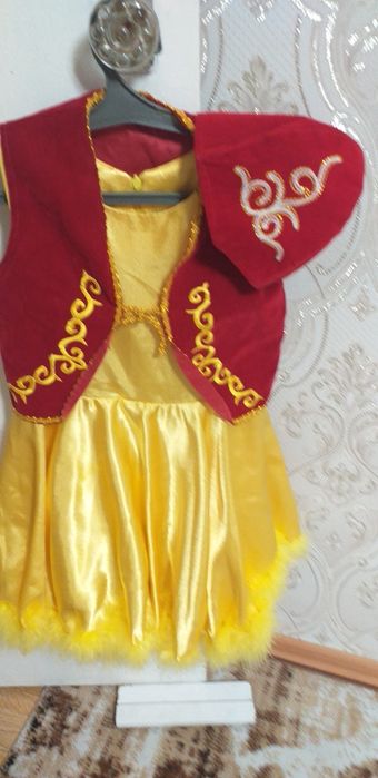 Национальное детское платье.