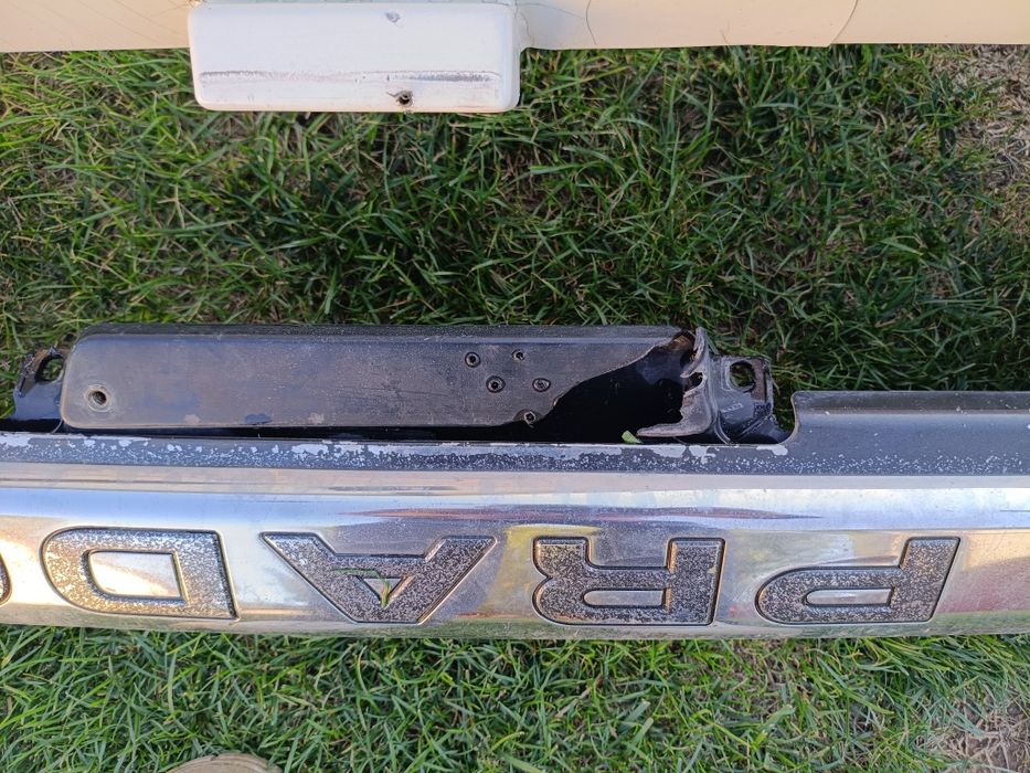 Губа (накладка на бампер) Прадо 120