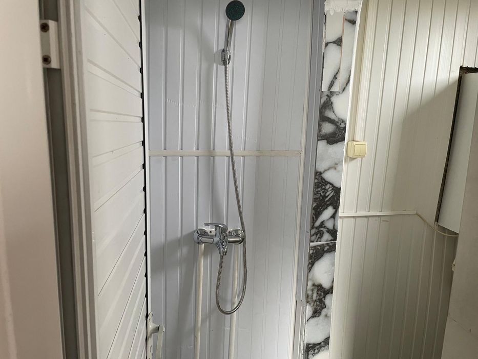 Inchiriez garsoniera