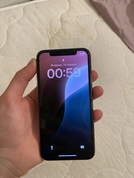 Айфон XS 256гб эмкость 76