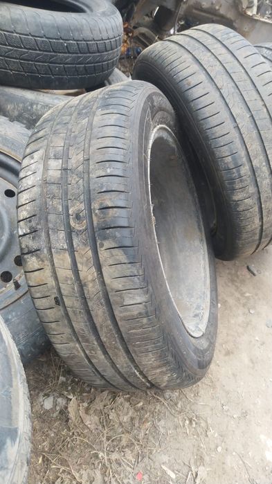 Продам   резину.