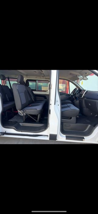 Rent a car . Inchiriaza microbuz Craiova inchiriaza masini mici