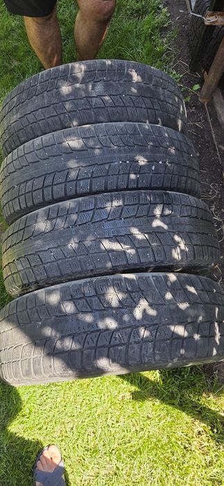 Продам резину Triangle 215/70 r16