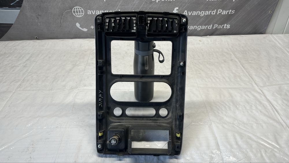 Suzuki Jimny лайстна средна конзола