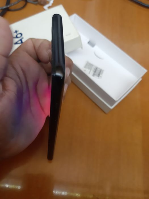 A6 + 2018 telefoni sotiladi.2simkarta.Halati yaxshi.Otprchatkslari zor