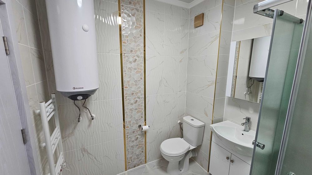 Дава се под наем Тристаен апартамент в Разград, Васил Левски - 89 кв.м за 612 € - Снимка #11