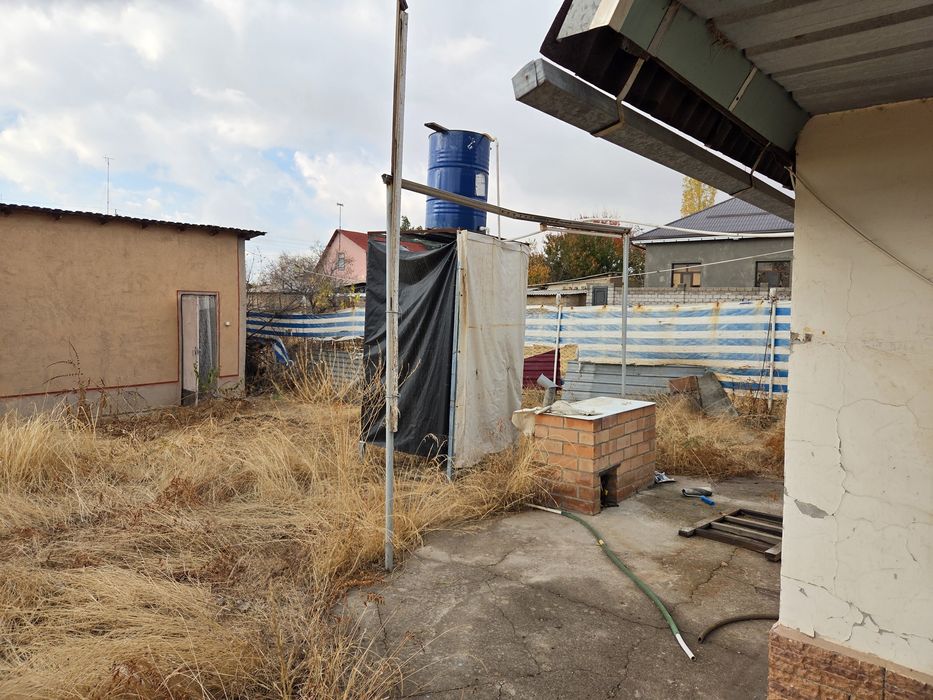 Дача БУШ ЧКАЛОВЧИ  5 сотих сотилади.  Rano Eko village ёнида. Срочно