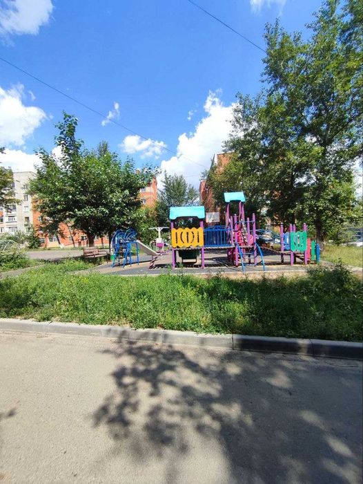 Продам 4 комнатную квартиру