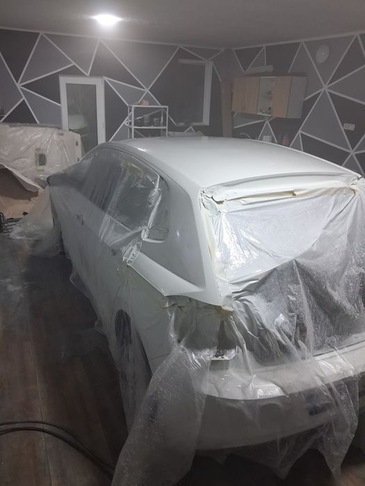 Vopsitor auto cu experienta
