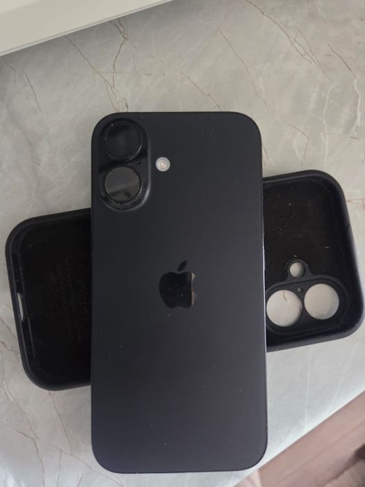 Продам iPhone 16 на 128 аккумулятор 99