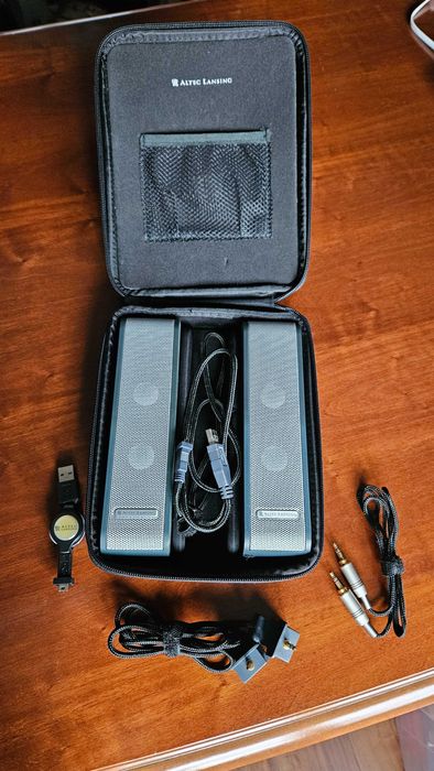 Boxe birou/laptop Altec Lansing XT1 + husa si accesorii