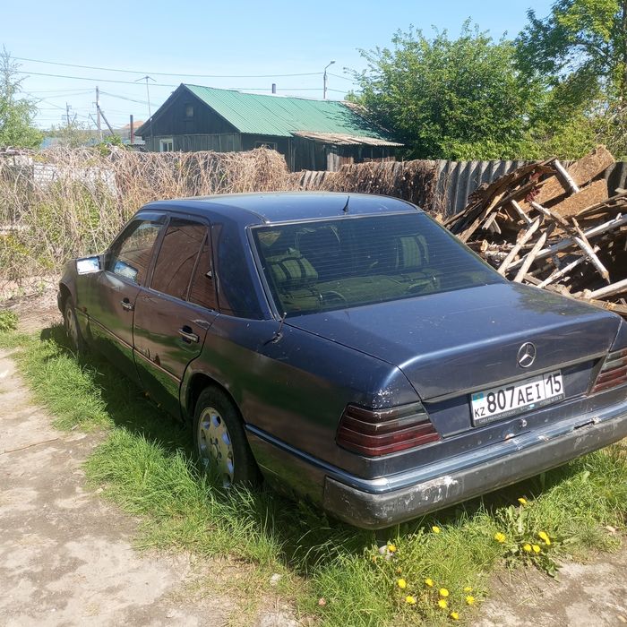 Продам Мерседес 124, без двигателя