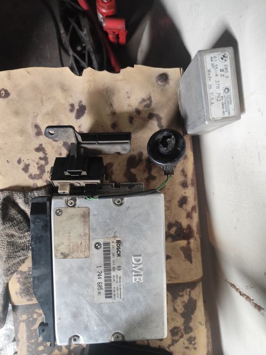 Двигатель м60б30