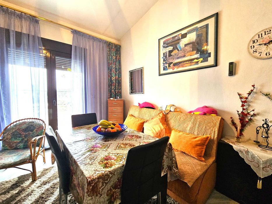 ПРОДАВА се самостоятелна къща 210кв.м. в центъра на DRAMA (код 8123)