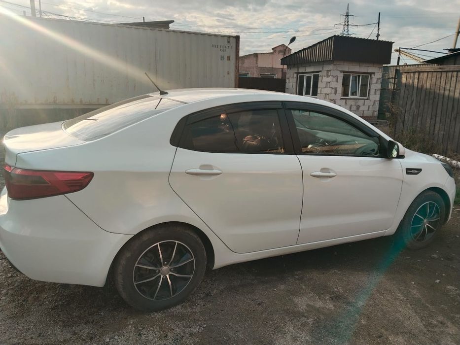 Продам Киа рио 2013