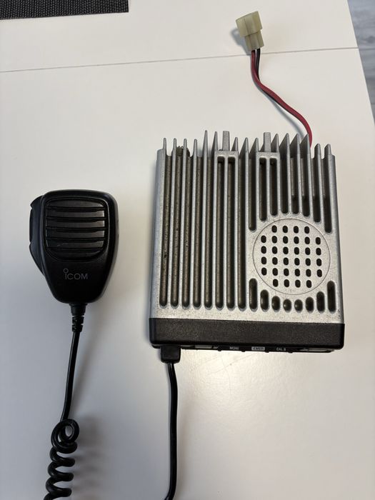 мобилна радиостанция Icom IC-F310