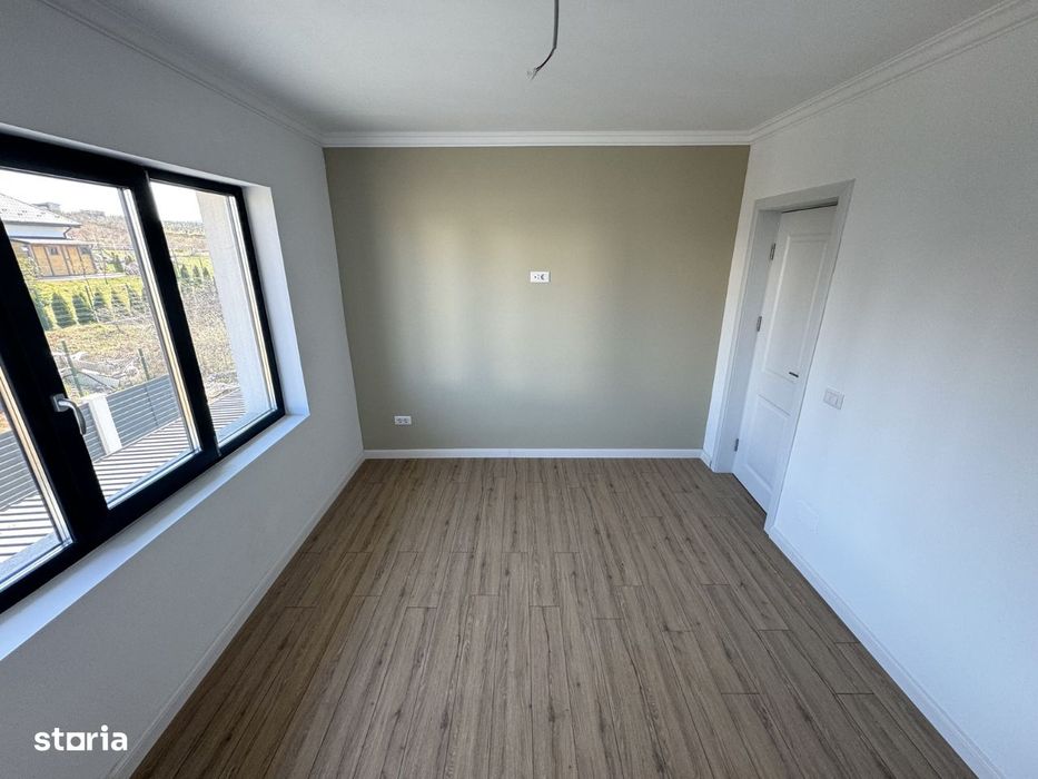 5 camere! CANALIZARE! Incalz in pard! Vila Tomesti