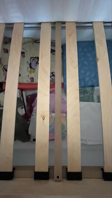 Детско легло с преграда