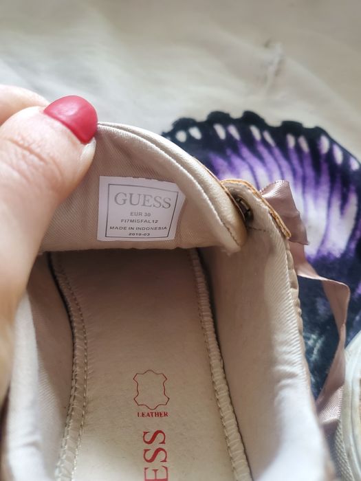 Кецове на Guess за момиче