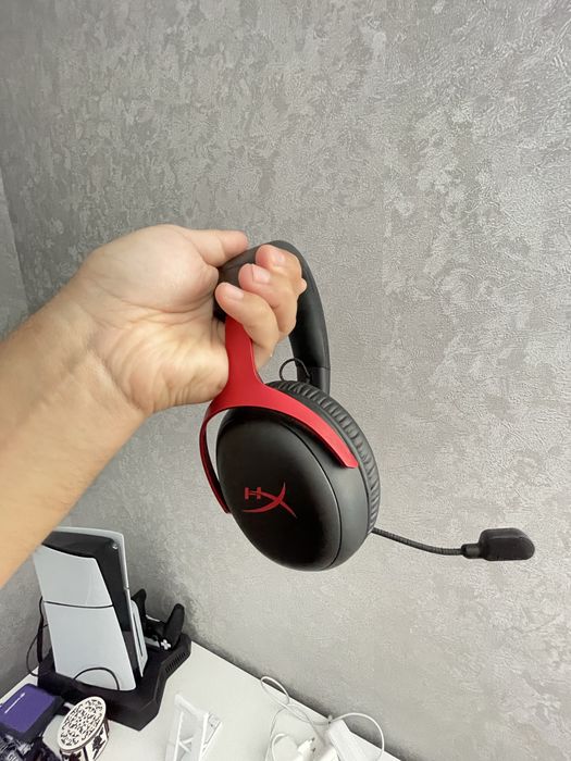 Продам игровые наушники hyperx cloud 3 и logitech