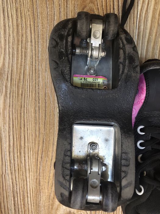 Продаются кроссовки- ролики.