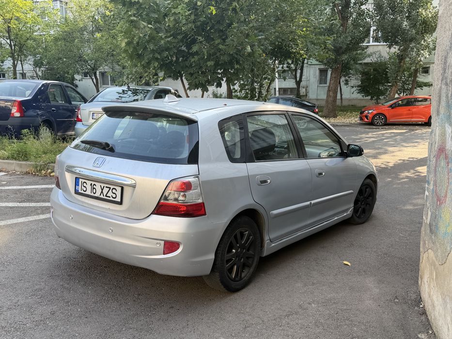Honda civic 1.6 benzina an 2005