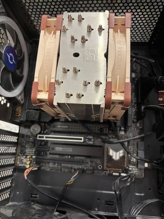 Procesor Ryzen 7950X + placa baza Asus B650M + wifi