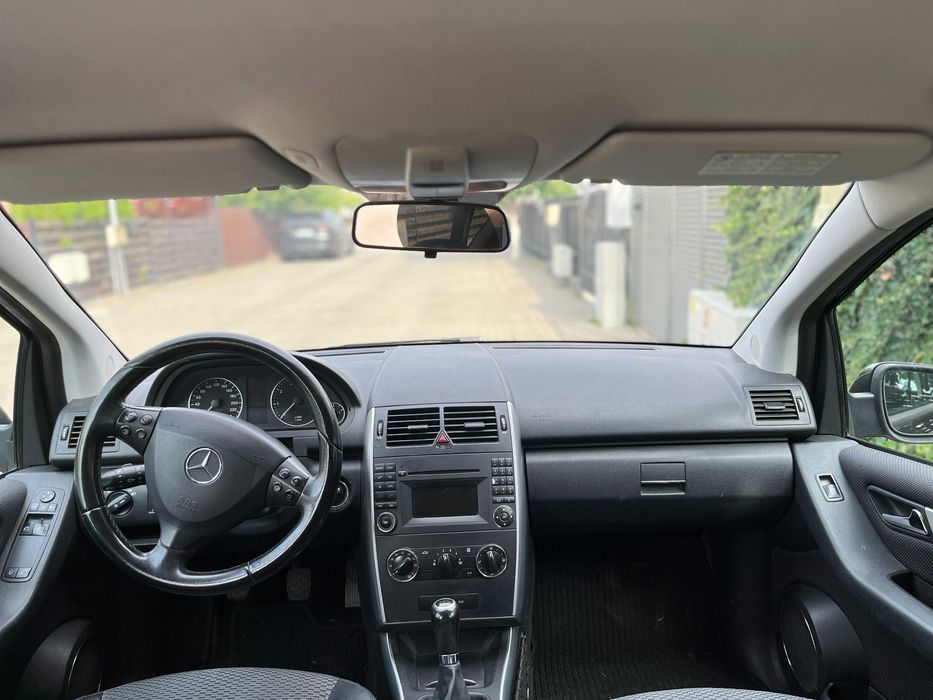 Vând urgent Mercedes A160 BlueEFFICIENCY, 1.5 benzină, 70 CP, Euro 5, 2009