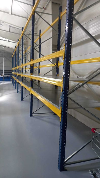 Rafturi metalice industriale pentru paleti