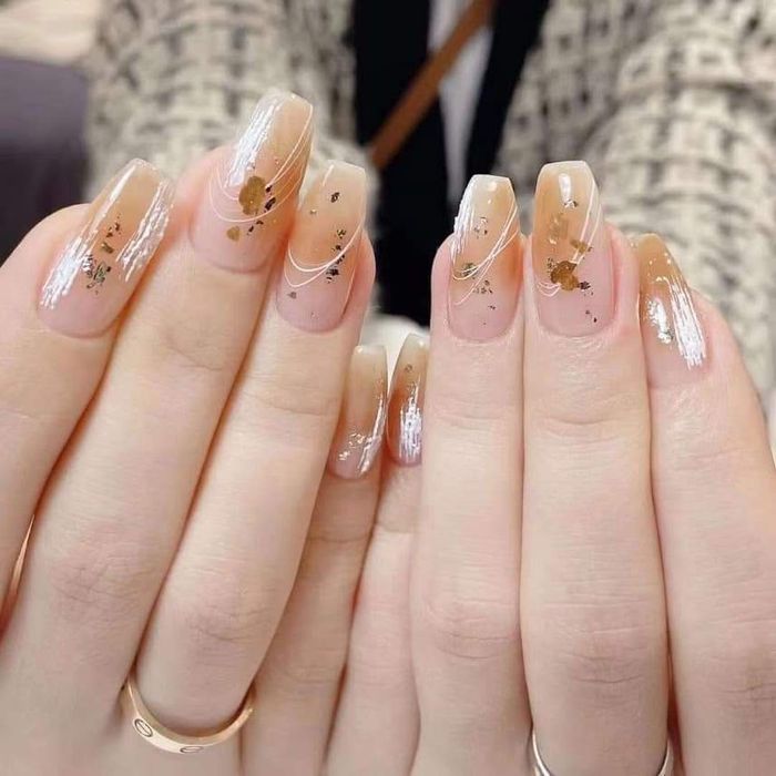 Unghii gel pe sablon reutilizabile!