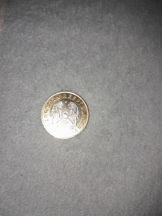 Продам монеты колекционный