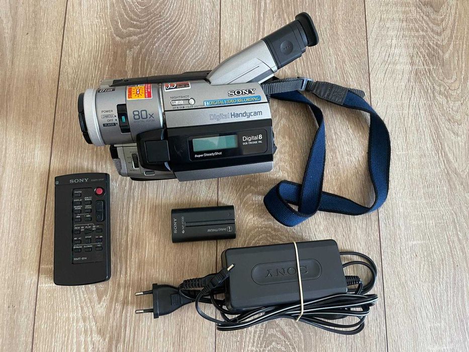 Sony Handycam digital8 PAL Hi8 Digital Camcorder