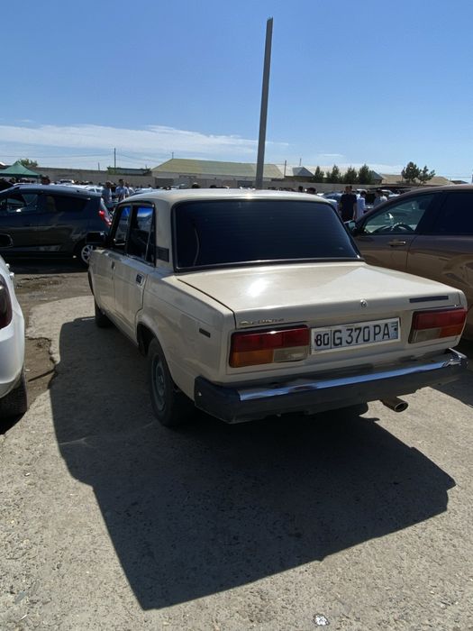Lada jiguli 05 sotiladi