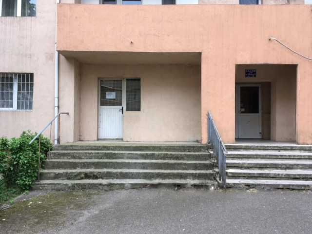 3 Camere Parter cu Intrare Separata din strada 70mp