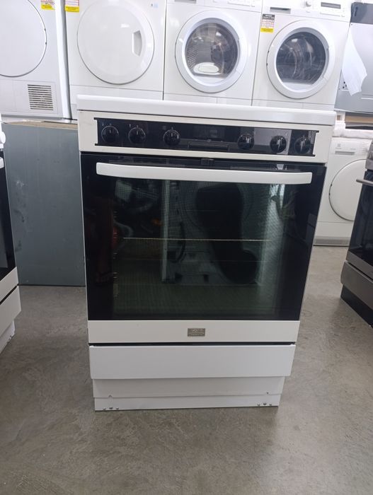 Готварска печка ELECTROLUX VOSS с индукционен плот