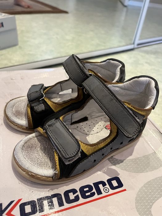 Продам сандалики