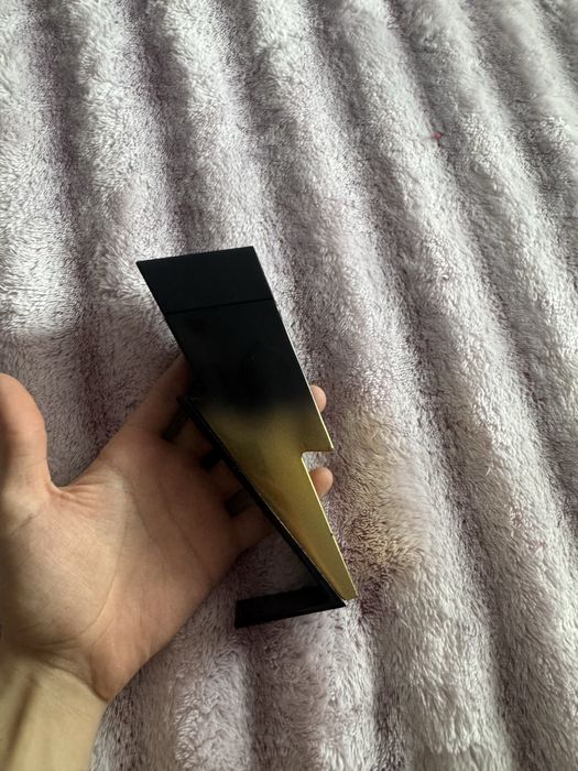 духи Carolina Herrera