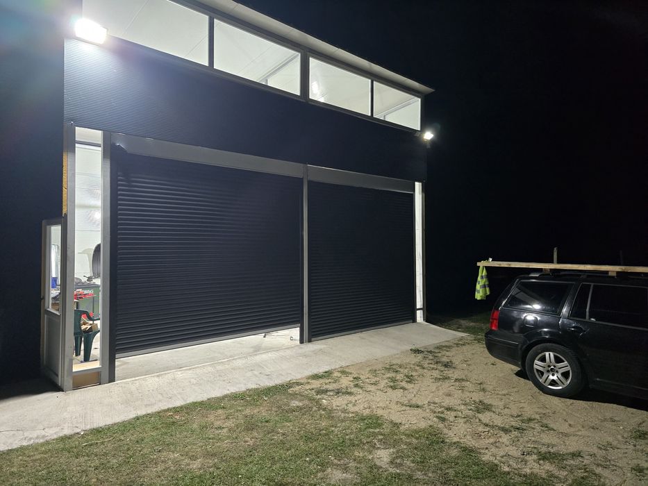 Usi garaj rulou Tip din aluminiu