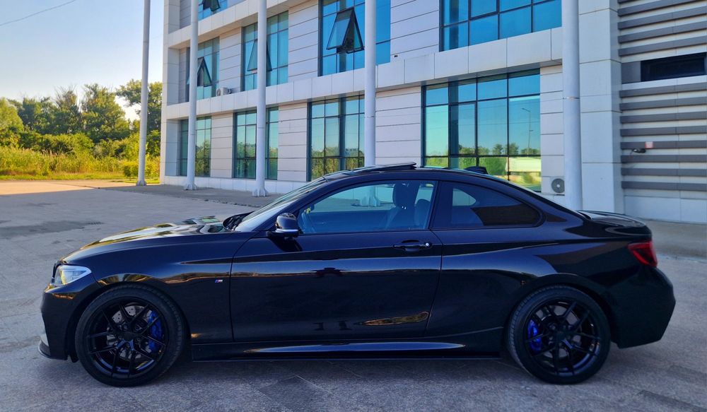 BMW M235i an 2015