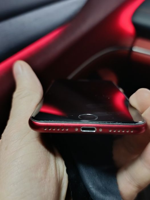 iPhone SE в отличном состоянии