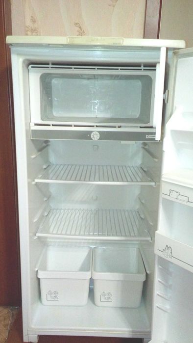 Продам  рабочий  холодильник