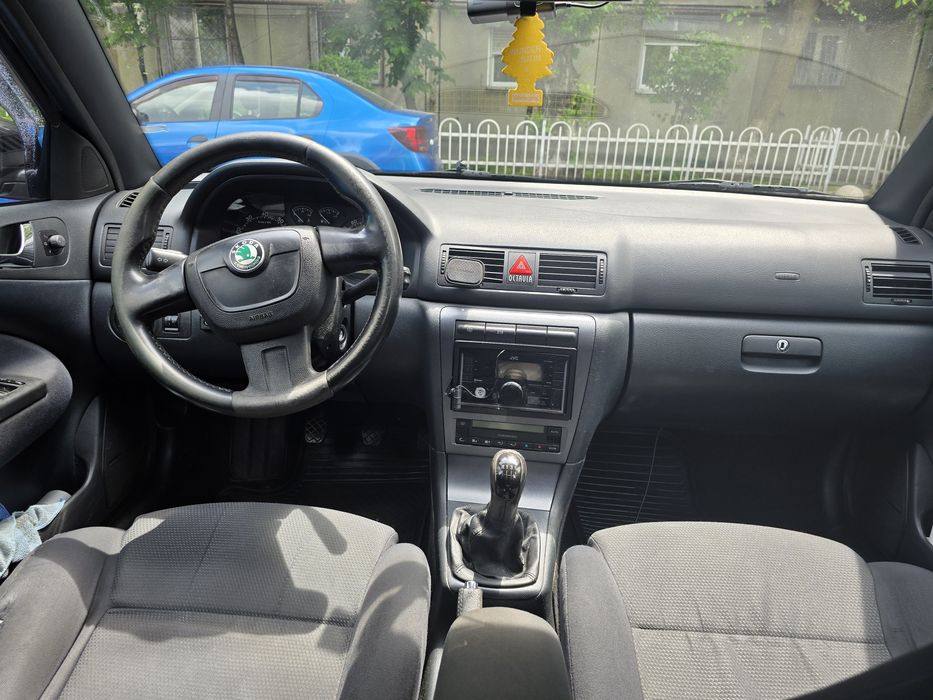 Vând Skoda Octavia 1 Facelift pachet VRS 1.6 MPI 102 CP + GPL – 2010