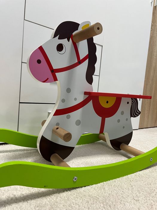 Детска люлка конче