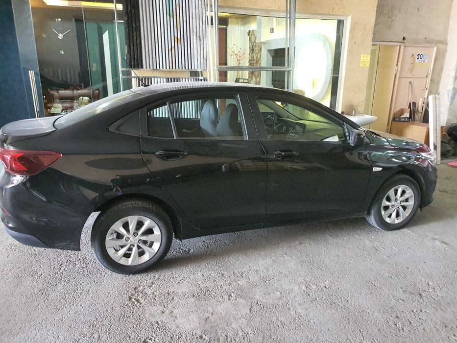 Onix LTZ sotiladi