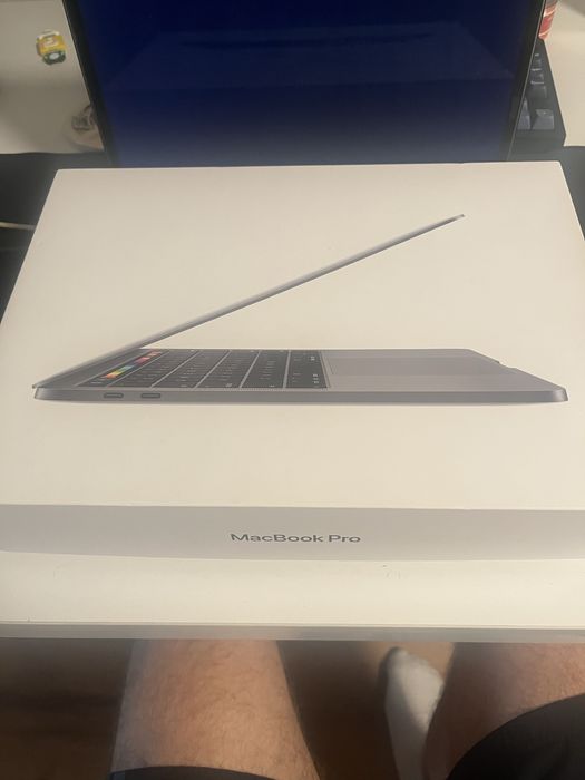 MacBook Pro 13” 2019 / 16GB RAM / 256GB SSD / за ремонт или части